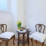 Ave 5* Rome
